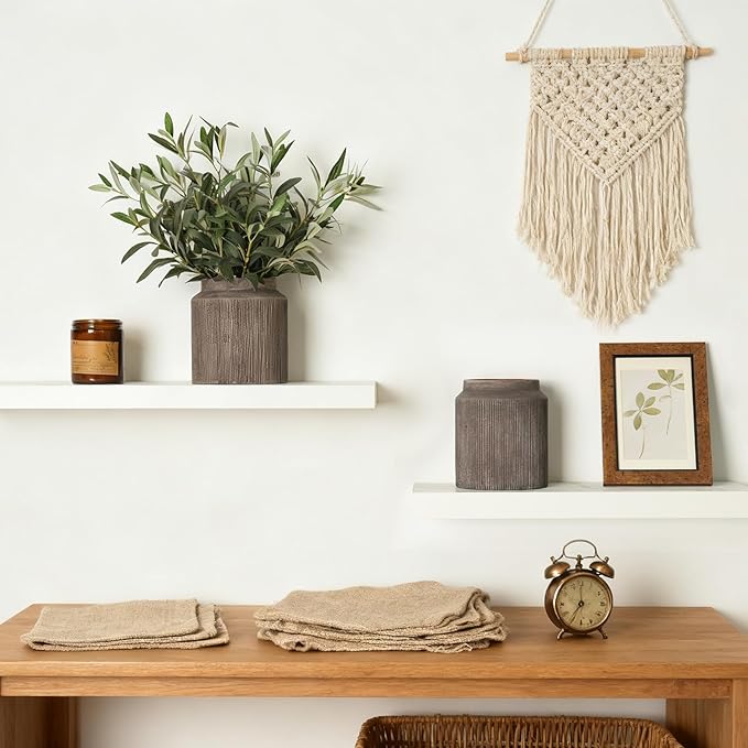 Seasonal Decorative Hangings: Refresh Your Home All Year Round