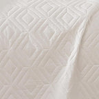 WRENSONGE King Size Quilt-3 Pieces Geometric White Bedspreads King Quilt Bedding Set for All Seasons, Soft Summer Coverlet with 2 Pillow Shams Suitable for Bed, Couch, Quilted Blanket