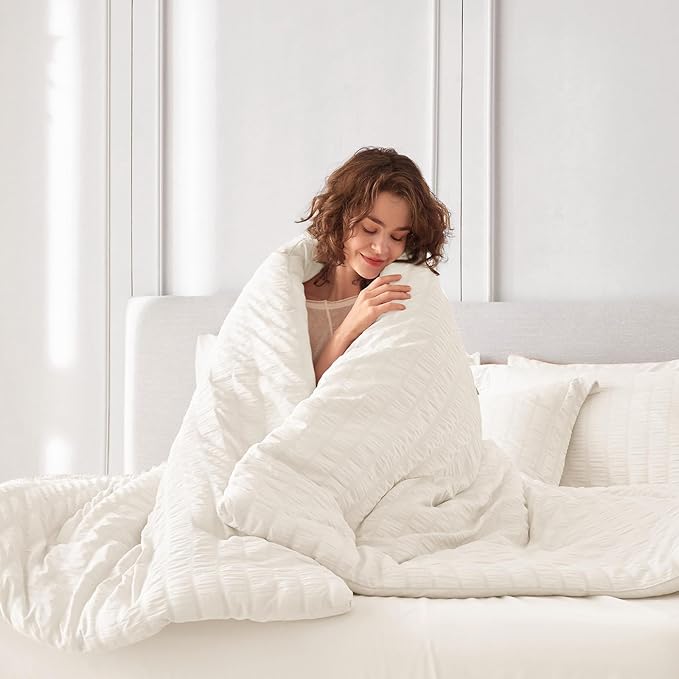 MUXHOMO 5 Pieces Twin Comforter Set, Seersucker Bed in a Bag Twin Size, All Season Luxury Bedding Set with Comforter, Flat Sheet, Fitted Sheet, Pillowcase & Sham, Ivory