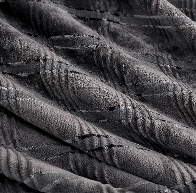 Oversized King Fleece Blanket 120x138 Inches, Seamless Soft Cozy 3D Jacquard Flannel Blanket 10'x11.5' Extra Large for Bed, Sofa, Couch, Travel & Camping, California King Throw, Dark Grey