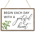 Begin Each Day With A Grateful Heart Sign Wood Plaque Wall Decor,Grateful Sign Wooden Hanging Wall Pediments for Home Office Front Door Wall Decor