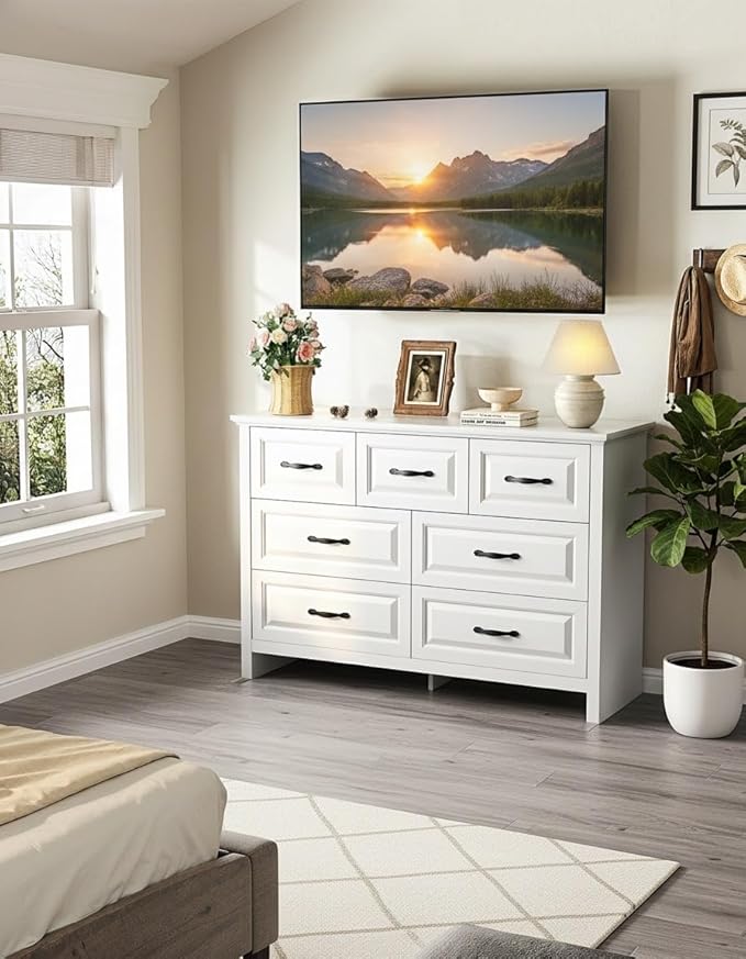 Marsail Farmhouse 7 Drawer Dresser, Wood Chest of Drawers with Natural Texture, Smooth Gliding Drawers, Versatile Storage Organizer Cabinet for Bedroom & Living Room, White