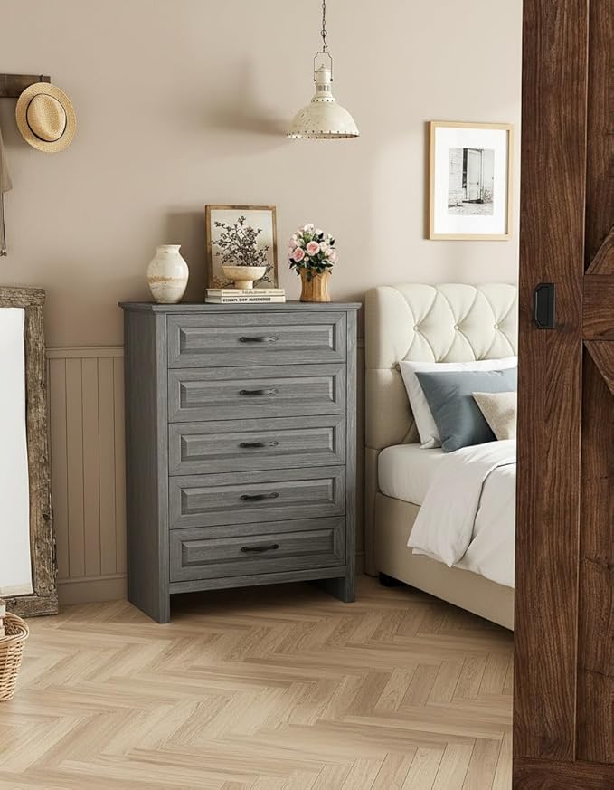 Marsail Farmhouse 5 Drawer Dresser, Wood Chest of Drawers with Natural Texture, Smooth Gliding Drawers, Versatile Storage Organizer Cabinet for Bedroom & Living Room, Grey