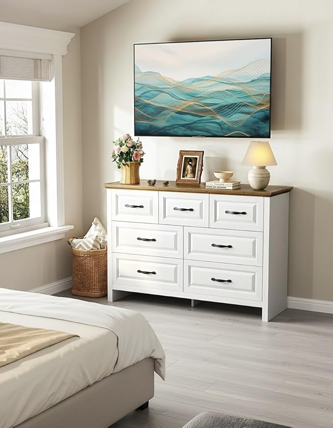 Marsail Farmhouse 7 Drawer Dresser, Wood Chest of Drawers with Natural Texture, Smooth Gliding Drawers, Versatile Storage Organizer Cabinet for Bedroom & Living Room, White and Brown