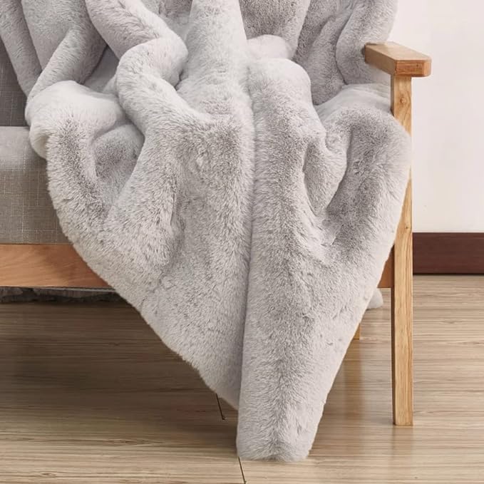 Faux Fuzzy Washable Fur Area Rugs for Bedroom 3x5 Silver Gray Fluffy Rug for Living Room Cute Room Nursery Rug