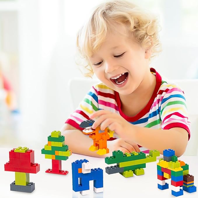 Lekebaby 500 Pieces Classic Building Blocks Creative Bulk Building Bricks Sets, Compatible with All Major Brands, Educational Toy for Boys Girls 6 Years Old and Up