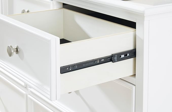 Signature Design by Ashley Fortman Casual 5 Drawer Chest for Bedroom, White