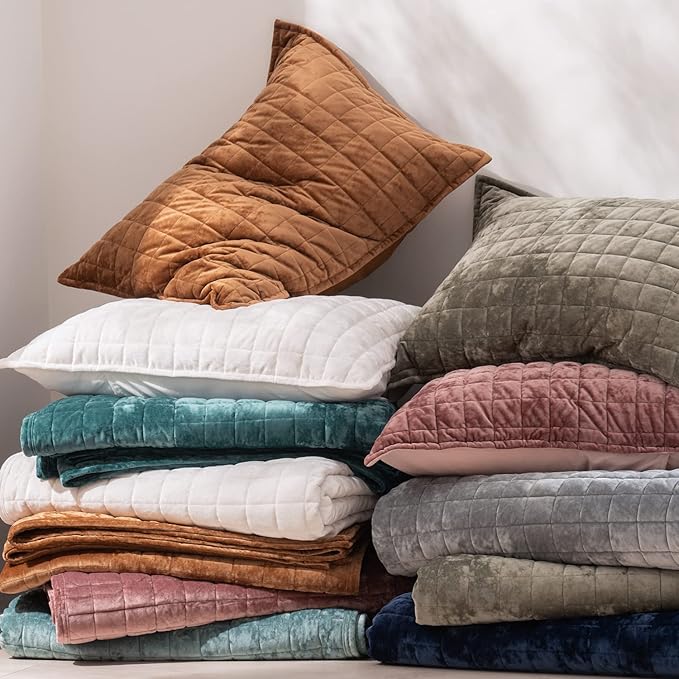 RECYCO Luxury Velvet Quilt Set Full Queen Size, Lightweight Velvet Comforter Set, Oversized Bedspread Coverlet Quilted Bedding Set, with 2 Matching Pillow Shams, for All Season, Navy Blue