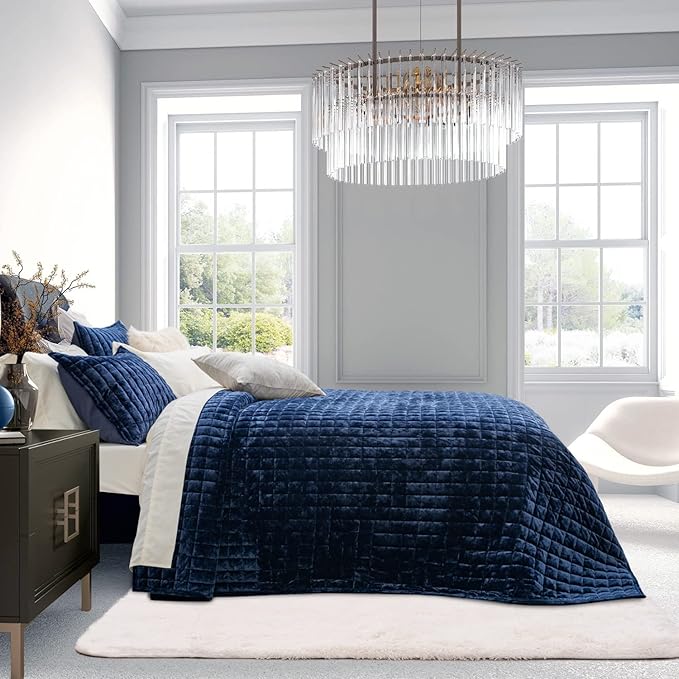 RECYCO Luxury Velvet Quilt Set Twin/Twin XL Size, Lightweight Velvet Comforter Set, Oversized Bedspread Coverlet Quilted Bedding Set, with 1 Matching Pillow Sham, for All Season, Navy Blue