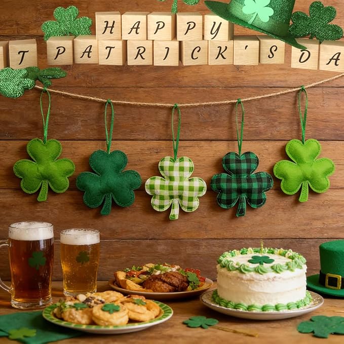 St Patrick's Day Felt Hanging Ornaments, 25Pcs Green Shamrocks Hanging Ornament Plaid Luck Clover Bauble Decoration for Saint Patrick's Party Supplies Tiered Tray Table Crafts Decor