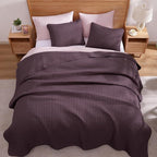 WRENSONGE King Size Quilt-3 Pieces Lightweight Italian Plum Bedspreads King Quilt Bedding Set for All Seasons, Soft Summer Coverlet with 2 Pillow Shams Suitable for Bed, Couch, Quilt Blanket