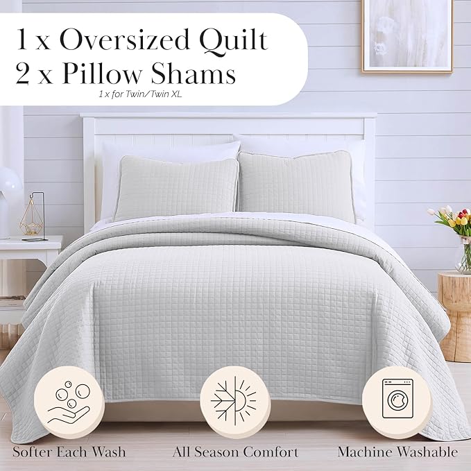 Southshore Fine Living, Inc. Oversized Quilt King Size Set, Grey Bedspread King/California Size with 2 Matching Pillow Shams, Soft Microfiber Coverlet, Easy Care, Machine Wash, Light Grey