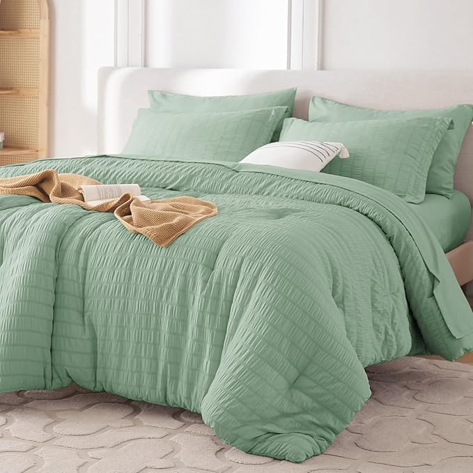 MUXHOMO 7 Pieces Full Comforter Set, Seersucker Bed in a Bag Full Size, All Season Luxury Bedding Set with Comforter, Flat Sheet, Fitted Sheet, Pillowcases & Shams, Sage Green