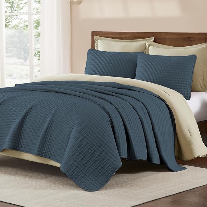 WRENSONGE Queen Quilt-3 Pieces Lightweight Navy Blue Bedspreads Queen Size Quilt Bedding Set for All Season, Soft Summer Coverlet with 2 Pillow Shams Suitable for Bed & Couch