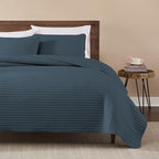 WRENSONGE King Size Quilt-3 Pieces Lightweight Navy Blue Bedspreads King Quilt Bedding Set for All Season, Soft Summer Coverlet with 2 Pillow Shams Suitable for Bed & Couch