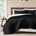 WRENSONGE Queen Quilt-3 Pieces Lightweight Bedspreads Black Queen Size Quilt Bedding Set for All Seasons, Soft Summer Coverlet with 2 Pillow Shams Suitable for Bed, Couch