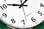Bernhard Products Retro Wall Clock 9.5 Inch Hunter Green Kitchen 50's Vintage Design Round Silent Non-Ticking Quartz Battery Operated Clocks for Home Office School Classroom Kids Bedroom Living Room