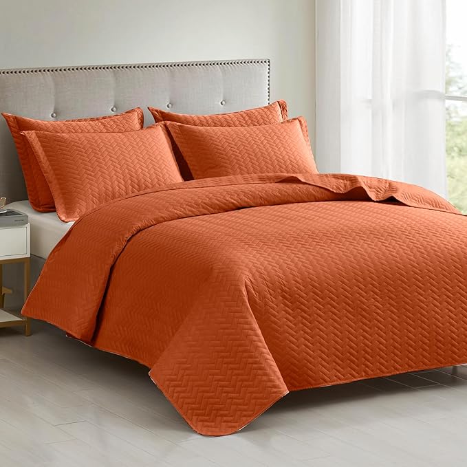 Maple&Stone Quilt Set Queen Size, Burnt Orange Lightweight Bedspread Ultrasonic Chevron Pattern Light Coverlet for All Season Comforter Bedding Decor - 3 Piece Queen Bed Cover Sets
