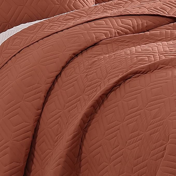 WRENSONGE Queen Quilt-3 Pieces Geometric Autumn Leaf Bedspreads Queen Size Quilt Bedding Set for All Seasons, Soft Summer Coverlet with 2 Pillow Shams Suitable for Bed, Couch, Quilted Blanket