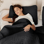 Exclusivo Mezcla Queen Quilt Bedding Set, Lightweight Black Quilts Queen Full Size for All Seasons, Soft Microfiber Bedspreads Coverlets Bed Cover with Leaf Pattern, 3 Piece