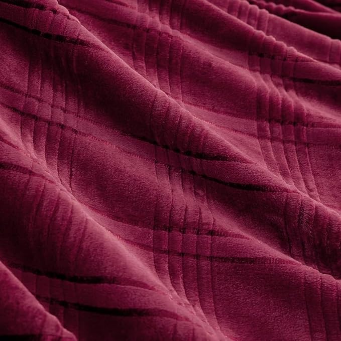 Oversized King Fleece Blanket 120x120 Inches, Seamless Soft Cozy 3D Jacquard Flannel Blanket 10'x10' Extra Large for Bed, Sofa, Couch, Travel & Camping, California King Throw, Burgandy Red