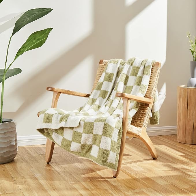 CozeCube Super Soft Fullfy Microfiber Reversible Knitted Blankets, Warm Cozy Fuzzy Plush Throw, Sage Green and White Checkered Throw Blanket for Couch Bed Sofa, 60" x 80"