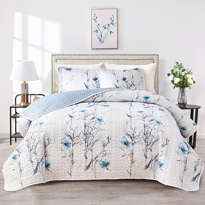 Botanical Quilt Set 3 Pieces Full/Queen Size, Blue Flower Branch on White Reversible Bedspread Coverlet Set, Soft Microfiber Lightweight Bed Cover for All Season (90" x 90", 1 Quilt+ 2 Pillow Shams)