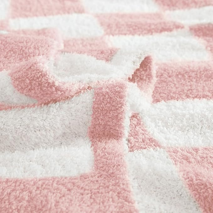 WRENSONGE Checkered Throw Blanket, Pink Soft Cozy Fluffy Warm Hand Made Throw Blankets for Couch, Sofa, Chair, Bed, Camping, Picnic, Travel Lightweight Bed Blanket - 30"*40"