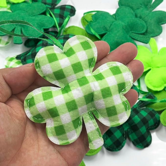 St Patrick's Day Felt Hanging Ornaments, 25Pcs Green Shamrocks Hanging Ornament Plaid Luck Clover Bauble Decoration for Saint Patrick's Party Supplies Tiered Tray Table Crafts Decor