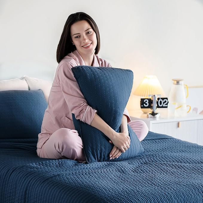 KASENTEX Queen Quilt Set 90"x90" – Soft Washed 3-Layer Lightweight Bedspread, Minimalist Nordic Design, All-Season Spring & Summer Quilt Set (1 Quilt + 2 Pillow Shams),Dress Dark Blue