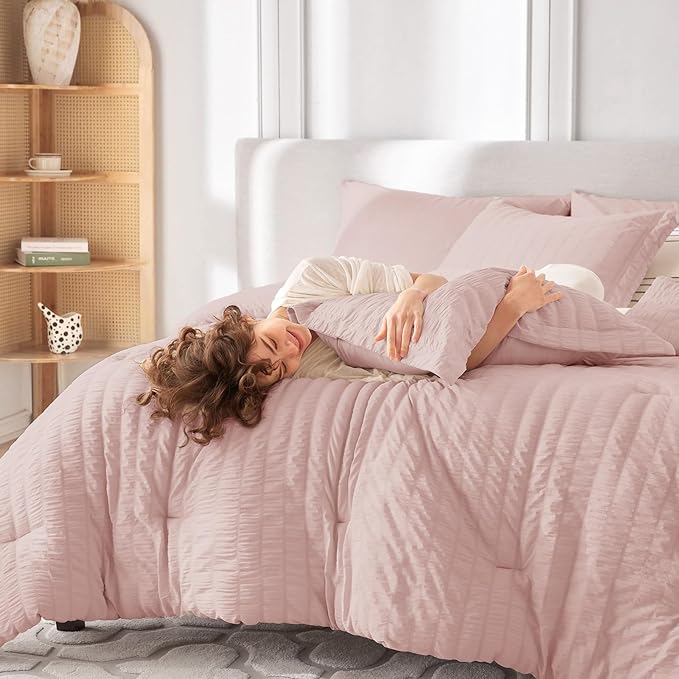 MUXHOMO 7 Pieces Full Comforter Set, Seersucker Bed in a Bag Full Size, All Season Luxury Bedding Set with Comforter, Flat Sheet, Fitted Sheet, Pillowcases & Shams, Rose Gold