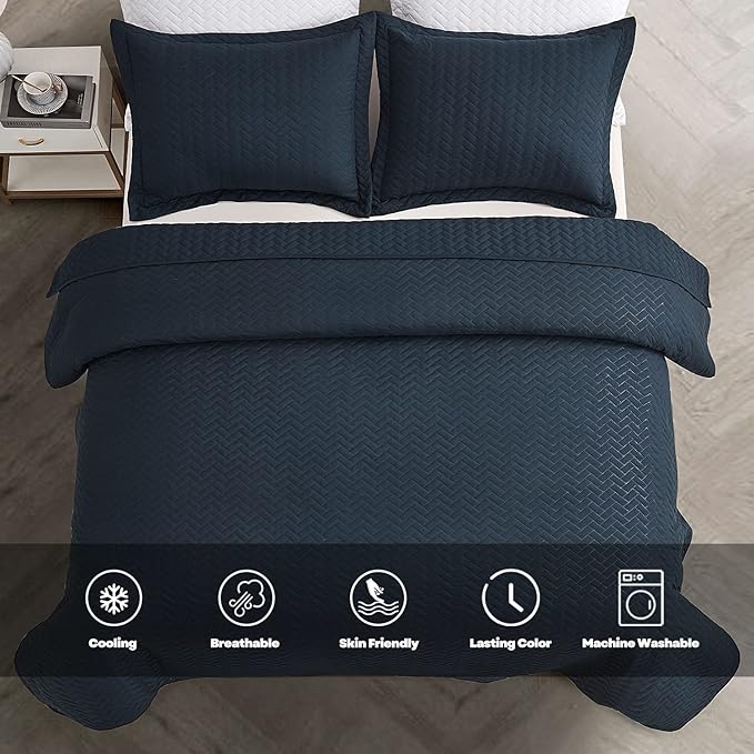 Maple&Stone Quilt Set Queen Size, Lightweight Navy Bedspread Ultrasonic Chevron Pattern Light Coverlet for All Season Comforter Bedding Decor - 3 Piece Full Bed Cover Sets