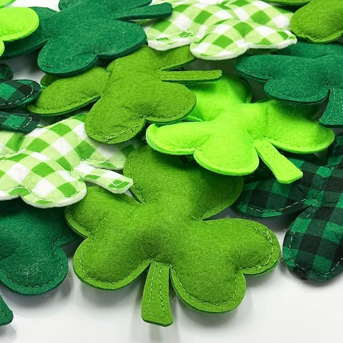 St Patrick's Day Felt Hanging Ornaments, 25Pcs Green Shamrocks Hanging Ornament Plaid Luck Clover Bauble Decoration for Saint Patrick's Party Supplies Tiered Tray Table Crafts Decor