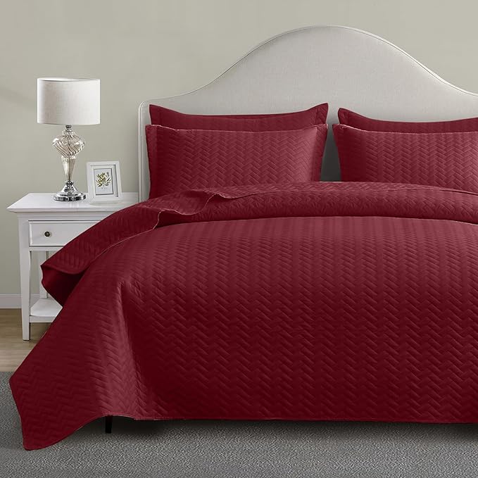 Maple&Stone Quilt Set King Size, Burgundy Lightweight Bedspread Ultrasonic Chevron Pattern Light Coverlet for All Season Comforter Bedding Decor - 3 Piece King Bed Cover Sets