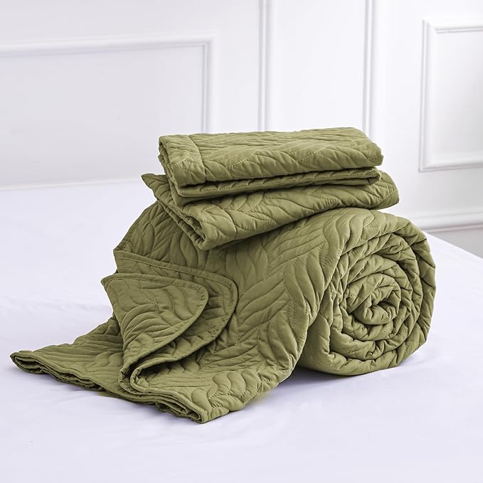 Love's cabin Quilts for Full Bed Olive Green Bedspreads Bedding Set - Lightweight Bedspread Comforter - Wave Pattern Bedding Coverlet for All Season - 3 Pieces (1 Quilt, 2 Pillow Shams)