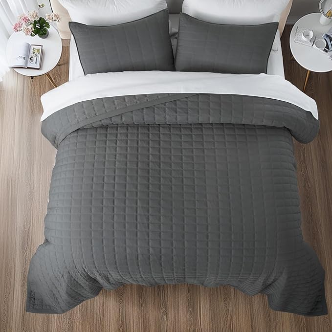 KASENTEX King XL Quilt Set 108"x98" – Soft Washed 3-Layer Lightweight Bedspread, Minimalist Nordic Design, All-Season Spring & Summer Quilt Set (1 Quilt + 2 Pillow Shams), Dark Grey