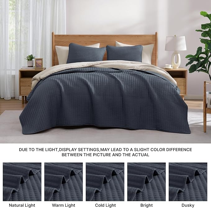 WRENSONGE King Size Quilt-3 Pieces Lightweight Blue Grey Bedspreads King Quilt Bedding Set for All Seasons, Soft Summer Coverlet with 2 Pillow Shams Suitable for Bed, Couch, Quilt Blanket