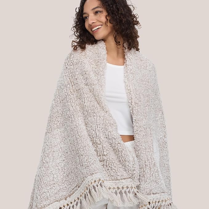 Ultra Soft Cozy Sherpa Throw Blanket, Light Weight Warm Decorative Throw Blanket with Tassel, 2 Tones Ombre Light Brown Pattern Reversible Boho Style Blanket for Sofa, Couch, Bedroom,Travel, 60”x80”