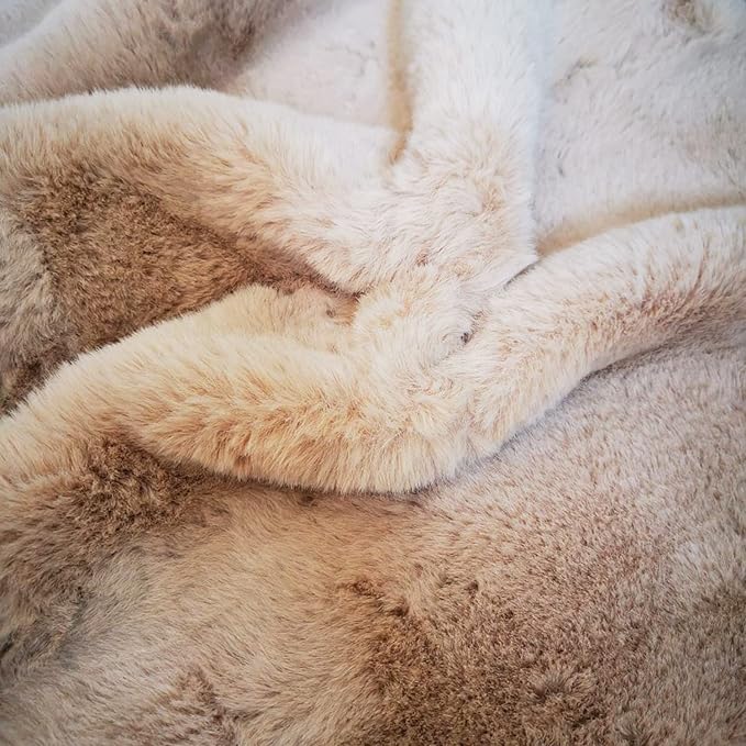 Ghouse Faux Rabbit Fur Round Rug 6ft Light Brown Beige Round Rugs for Bedroom Decor Fluffy Area Rugs for Living Room, no-Shedding Carpet Sheepskin Washable Rug Rome Decor