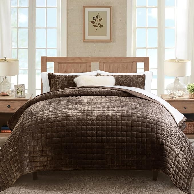 RECYCO Luxury Velvet Quilt Set Full Queen Size Bedding Sets, Ultra Soft Velvet Comforter Set, Lightweight Channel Box Stitch Oversized Bedspread Coverlet for All Season, with 2 Shams, Walnut Brown