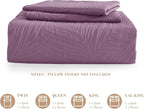Exclusivo Mezcla California King Quilt Bedding Set, Lightweight Dusty Lavender Quilts Cal Oversized King Size for All Seasons, Soft Microfiber Bedspreads Coverlets with Leaf Pattern, 3 Piece
