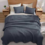 WRENSONGE Queen Quilt-3 Pieces Lightweight Bedspreads Blue Grey Queen Size Quilt Bedding Set for All Seasons, Soft Summer Coverlet with 2 Pillow Shams Suitable for Bed, Couch