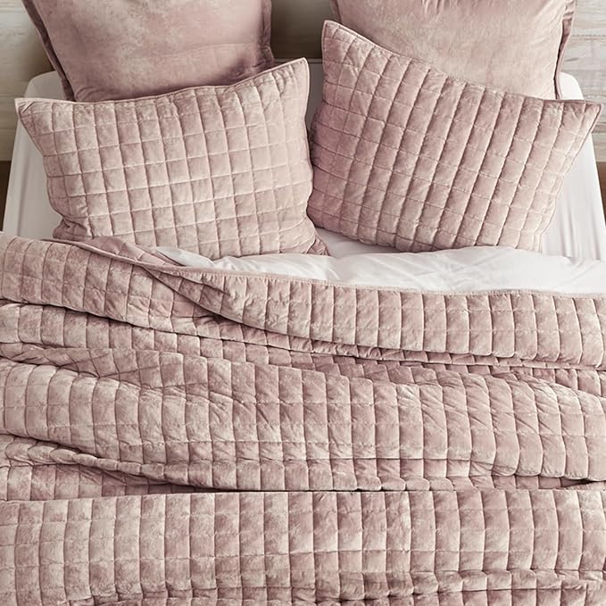 RECYCO Luxury Velvet Quilt Set Full Queen Size Bedding Sets, Ultra Soft Velvet Comforter Set, Lightweight Channel Box Stitch Oversized Bedspread Coverlet for All Season, with 2 Shams, Rose Pink