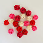 40Pcs Natural Rattan Hanging Ornaments Valentine Heart Round Wicker Balls for Valentine's Day, Christmas Wedding Baby Shower DIY Craft Vase Fillers for Home Party Decor