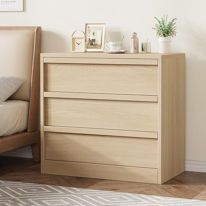 GarveeHome 3 Drawer Dresser for Bedroom, Natural Oak Nightstand 3 Chest of Drawers with Large Storage, Small Modern Bedside End Table for Living Room, Nursery, Entryway