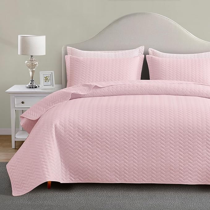 Maple&Stone Quilt Set King Size, Lightweight Pink Bedspread Ultrasonic Chevron Pattern Light Coverlet for All Season Comforter Bedding Decor - 3 Piece King Bed Cover Sets