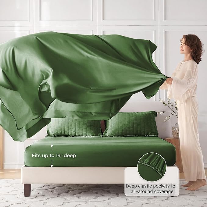 MUXHOMO 7 Pieces Queen Comforter Set, Seersucker Bed in a Bag Queen Size, All Season Luxury Bedding Set with Comforter, Flat Sheet, Fitted Sheet, Pillowcases & Shams, Dark Green