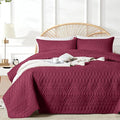 akkialla Full/Queen Quilt Set, Burgundy Lightweight Microfiber Bedspread Coverlet, Boho Geometric Pattern, Soft All-Season Bedding, 3-Piece (1 Quilt, 2 Pillow Shams) | Breathable fabric, Modern style