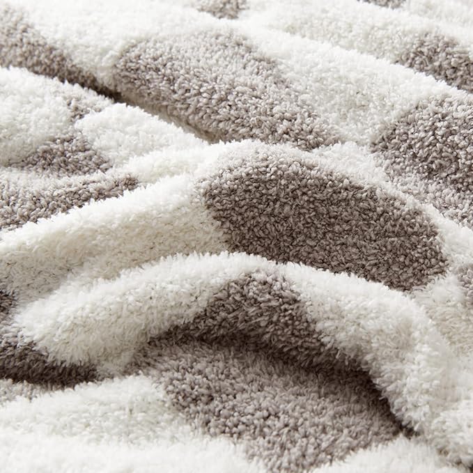 CozeCube Super Soft Fullfy Microfiber Reversible Knitted Blankets, Warm Cozy Fuzzy Plush Throw, Grey and White Checkered Throw Blanket for Couch Bed Sofa, 60" x 80"
