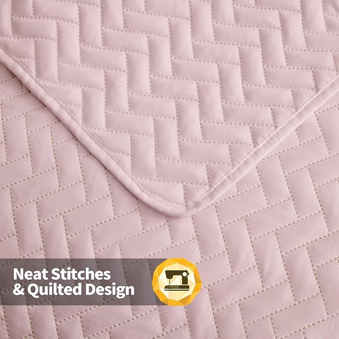 Maple&Stone Quilt Set King Size, Lightweight Pink Bedspread Ultrasonic Chevron Pattern Light Coverlet for All Season Comforter Bedding Decor - 3 Piece King Bed Cover Sets
